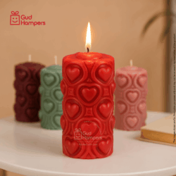 WIGGLY HEARTS PILLAR CANDLE
